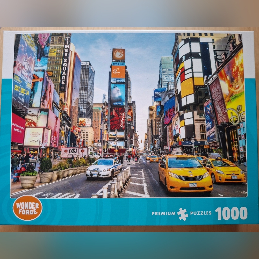 NWOT Times Square Puzzle 1000 Pieces